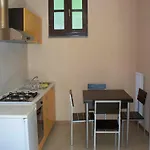 Vakantiehuis Peaceful In With Garden *
