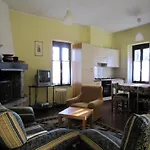Vakantiehuis Peaceful In With Garden Verbania