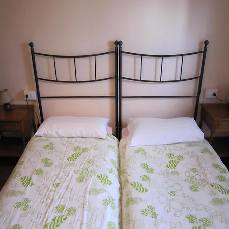 Tatil Evi Peaceful In With Garden Verbania