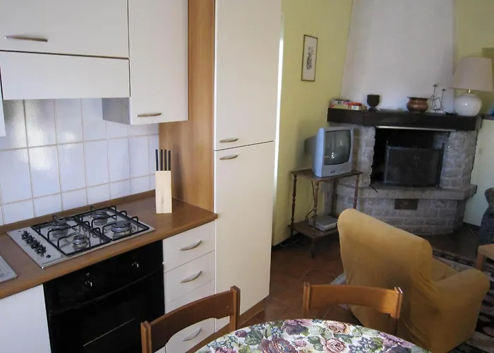 Semesterbostad Peaceful In With Garden