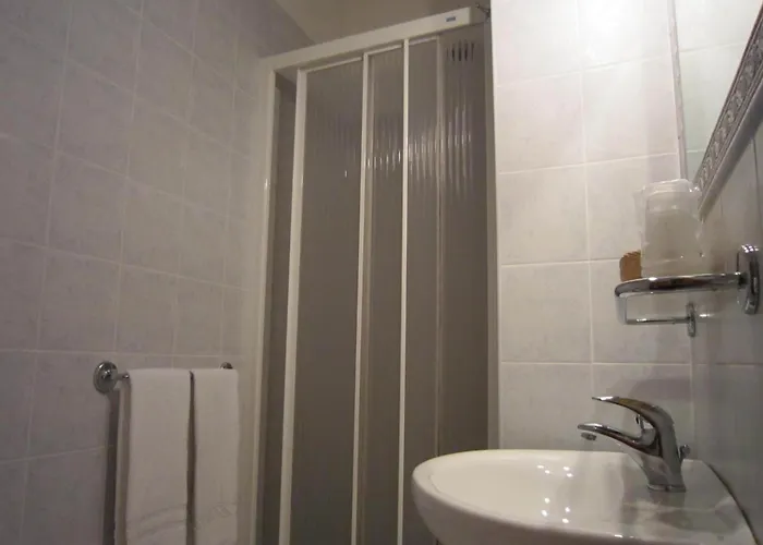 Semesterbostad Peaceful In With Garden